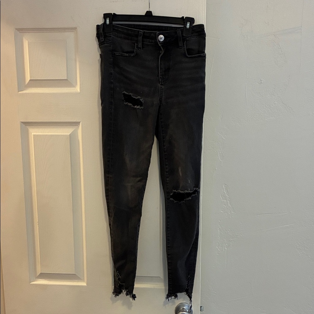 American Eagle Outfitters Black Distressed Skinny Jeans